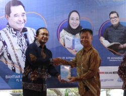 Hadiri Peluncuran Buku, DPRD Sulbar Harap Literasi Terbangun
