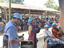 Di Desa Karataun, Tina-Yuki Terima Keresahan Masyarakat Soal Jalan