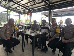Kapolda Sulbar Pantau Debat Kandidat Pilkada Mamuju Tengah di Ballroom Hotel d’Maleo