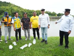 Tebar Bibit Ikan Nila, Bahtiar Ingin di Bendung Sekka-Sekka Multifungsi: Irigasi dan Sumber Perikanan