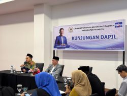 Febrianto Wijaya Sapa Masyarakat Usai Sambut Bupati dan Wabup Mamuju dalam Paripurna