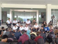 Sekretariat DPRD Sulbar Terima Massa Aksi Unjuk Rasa