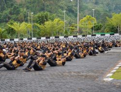 Olahraga rutin Polda Sulbar: Pilar Kebugaran, Jembatan Pelayanan Prima