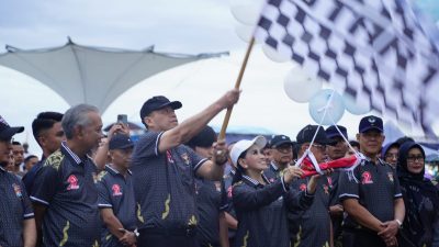 Ratusan Peserta Padati Pantai Manakarra, Meriahkan Fun Run dan Jalan Santai HUT Bhayangkara ke-79