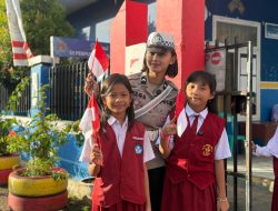 Gerakan Polantas Menyapa: Edukasi dan Semangat Kemerdekaan di Sulbar