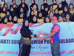 Polwan Polda Sulbar Gelar Aksi Sosial: Bersih Tempat Ibadah dan Santuni Anak Yatim