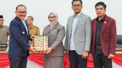 DPRD Sulbar Setujui Dua Ranperda, Gubernur Suhardi Duka Ungkap Tekanan Fiskal Daerah